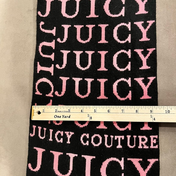 Juicy Couture Pink Black Logo Scarf 9 1/2 X 64 - Picture 6 of 6